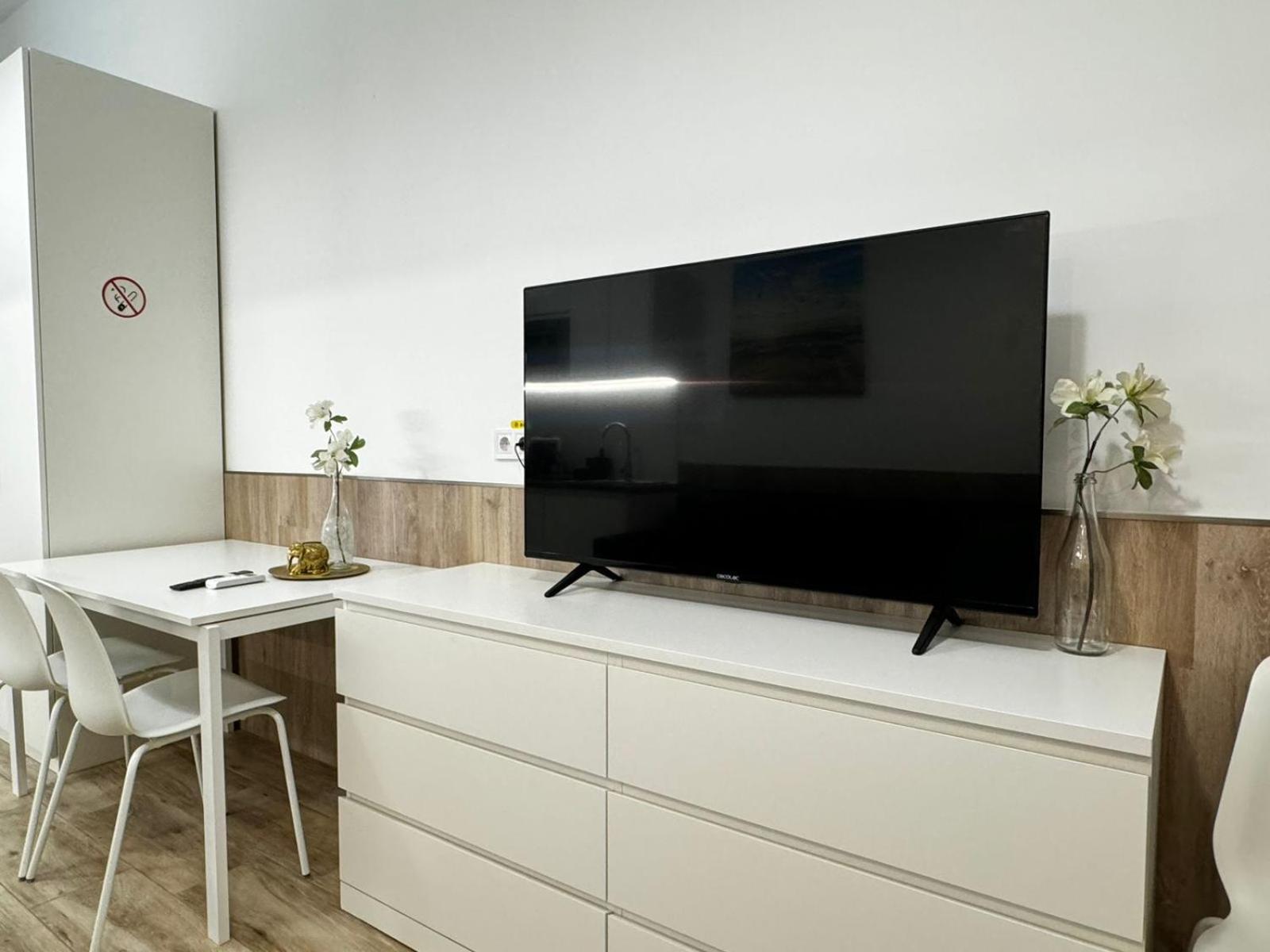 Moderno Apartamento Del Arquitecto Aparthotel Valencia Eksteriør bilde