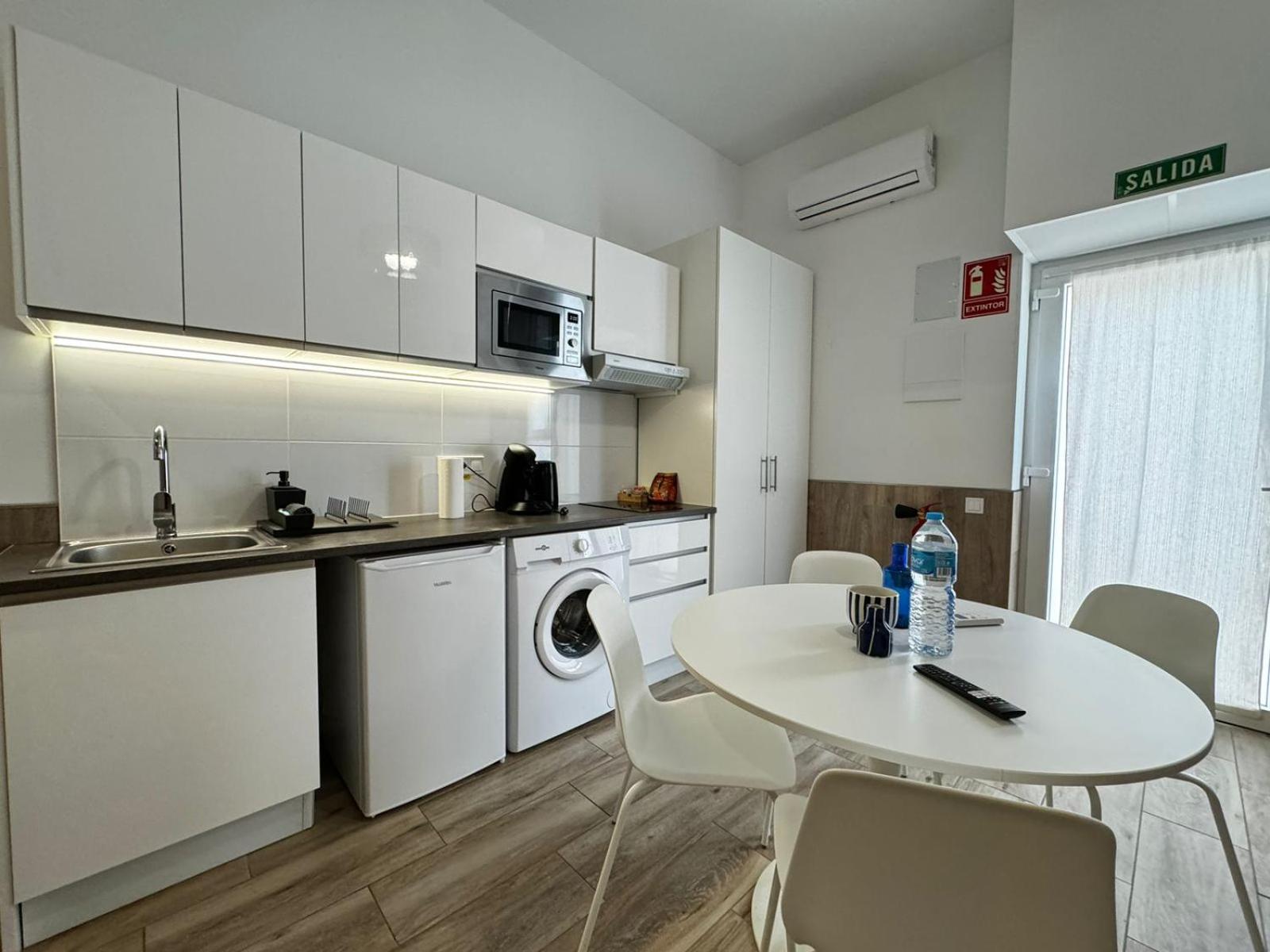 Moderno Apartamento Del Arquitecto Aparthotel Valencia Eksteriør bilde